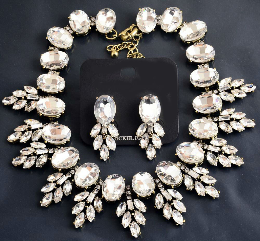 Luxury Necklaces & Pendants Crystal Leaves Resin Vintage Choker Chunky Statement Necklace