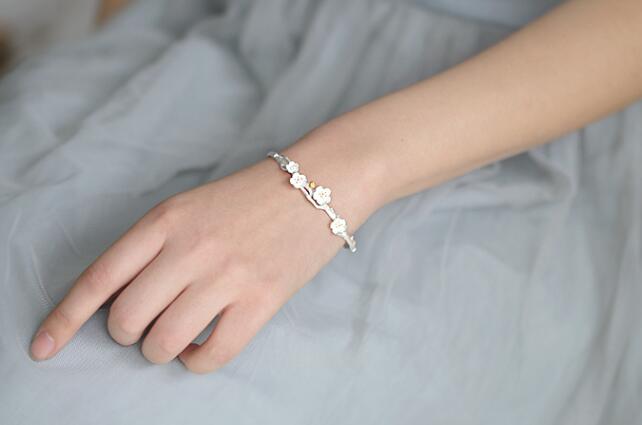 Fashion Silver plum blossom Bangles Cuff Flower Bangles Bracelets Women Accessories