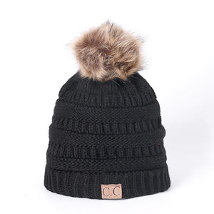 Knitted Beanie with faux fur