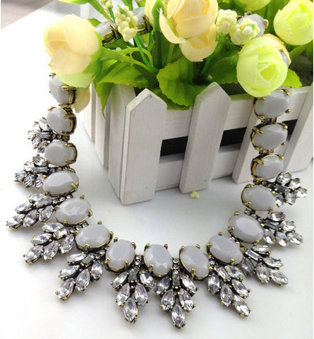 Image of Luxury Necklaces & Pendants Crystal Leaves Resin Vintage Choker Chunky Statement Necklace