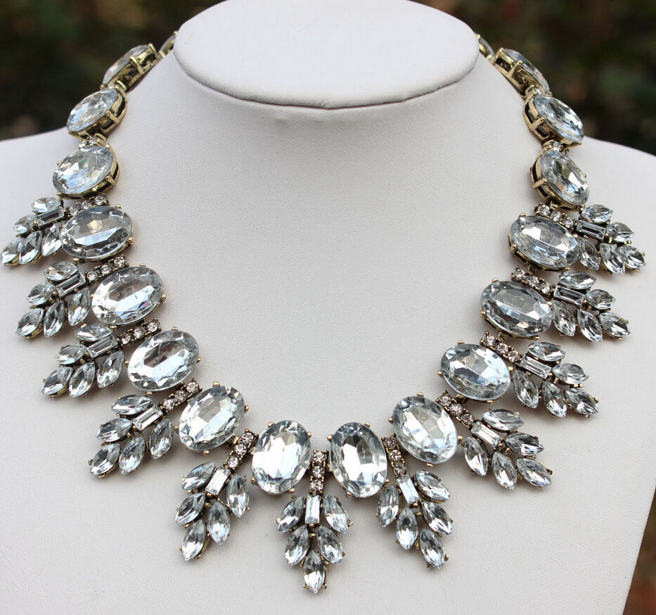 Luxury Necklaces & Pendants Crystal Leaves Resin Vintage Choker Chunky Statement Necklace