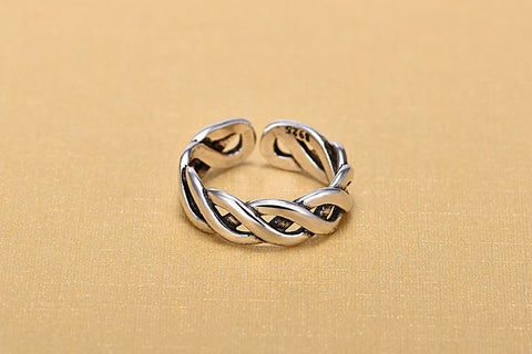 Image of 925 Sterling Silver Twisted Ring